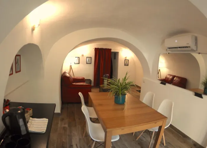 Bed and Breakfast The Foria House By House In Napoli